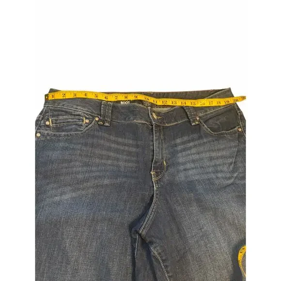 Lane Bryant Distinctly Boot Jeans - Size 18 - Picture 6 of 10